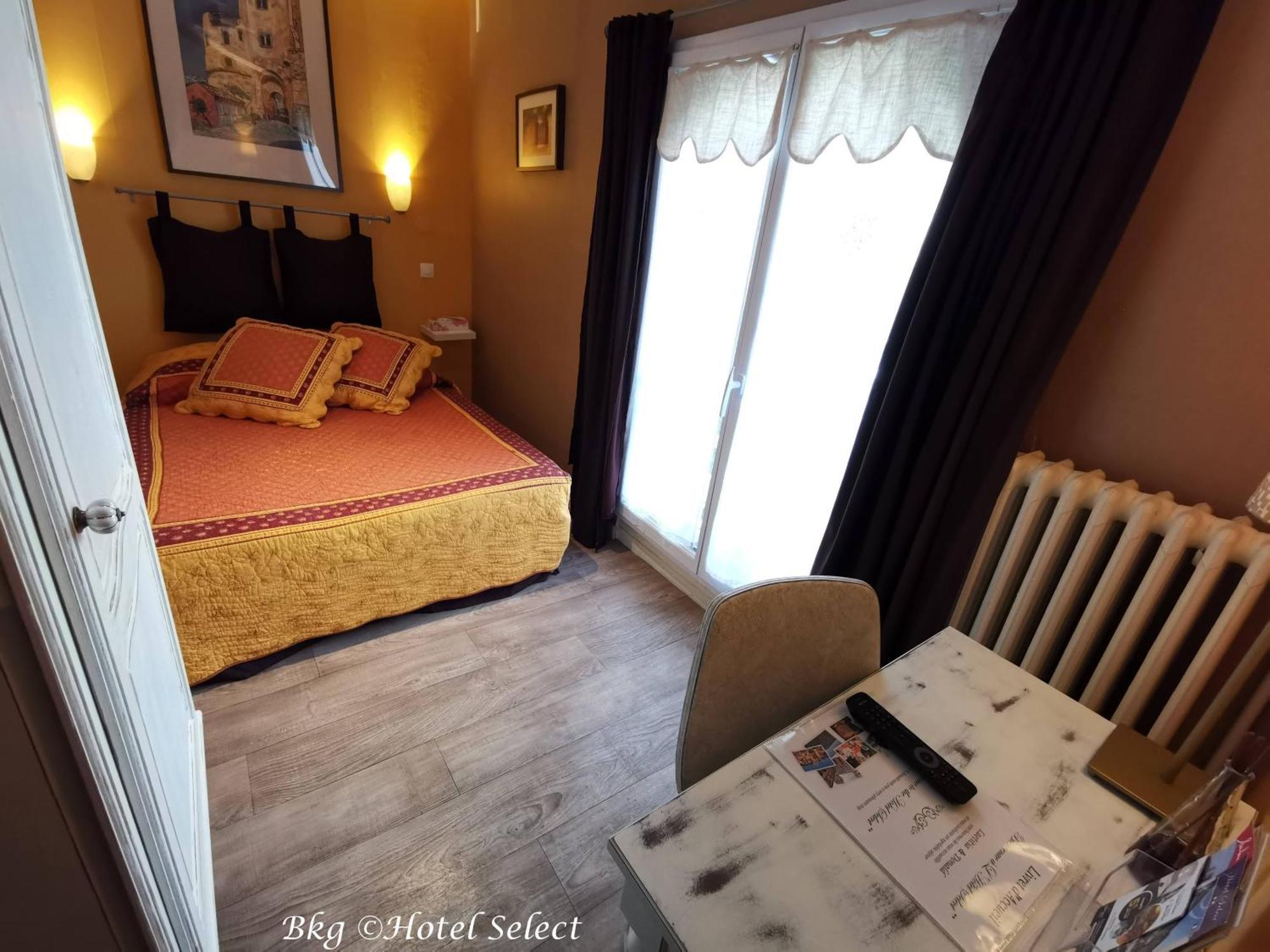 Hotel Select 2*
