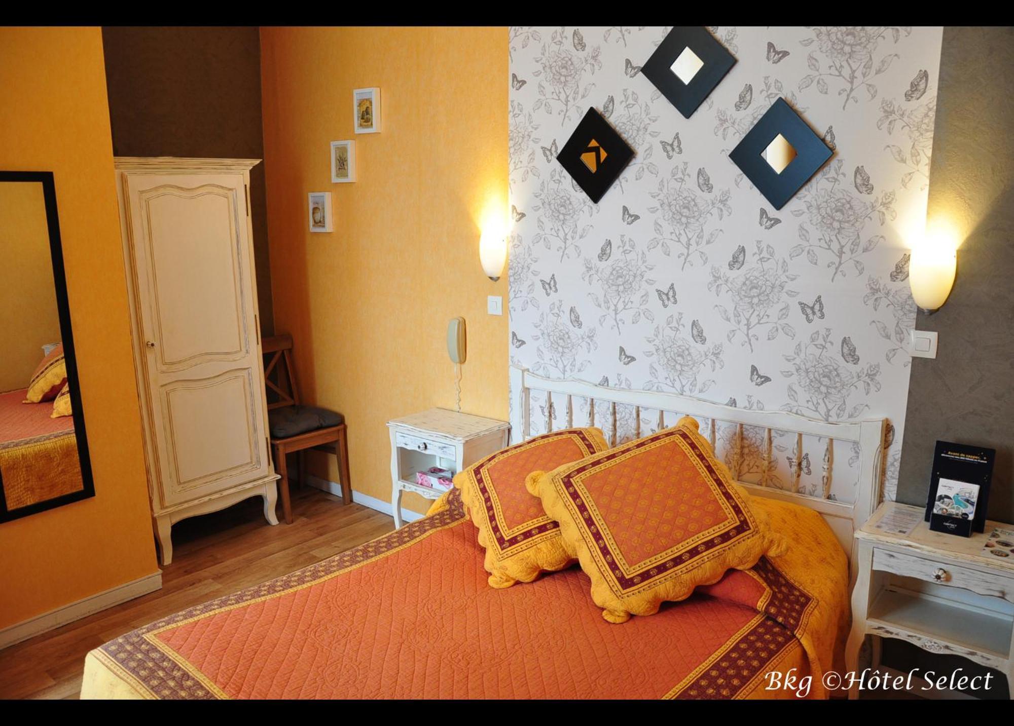 Select Salon-de-Provence