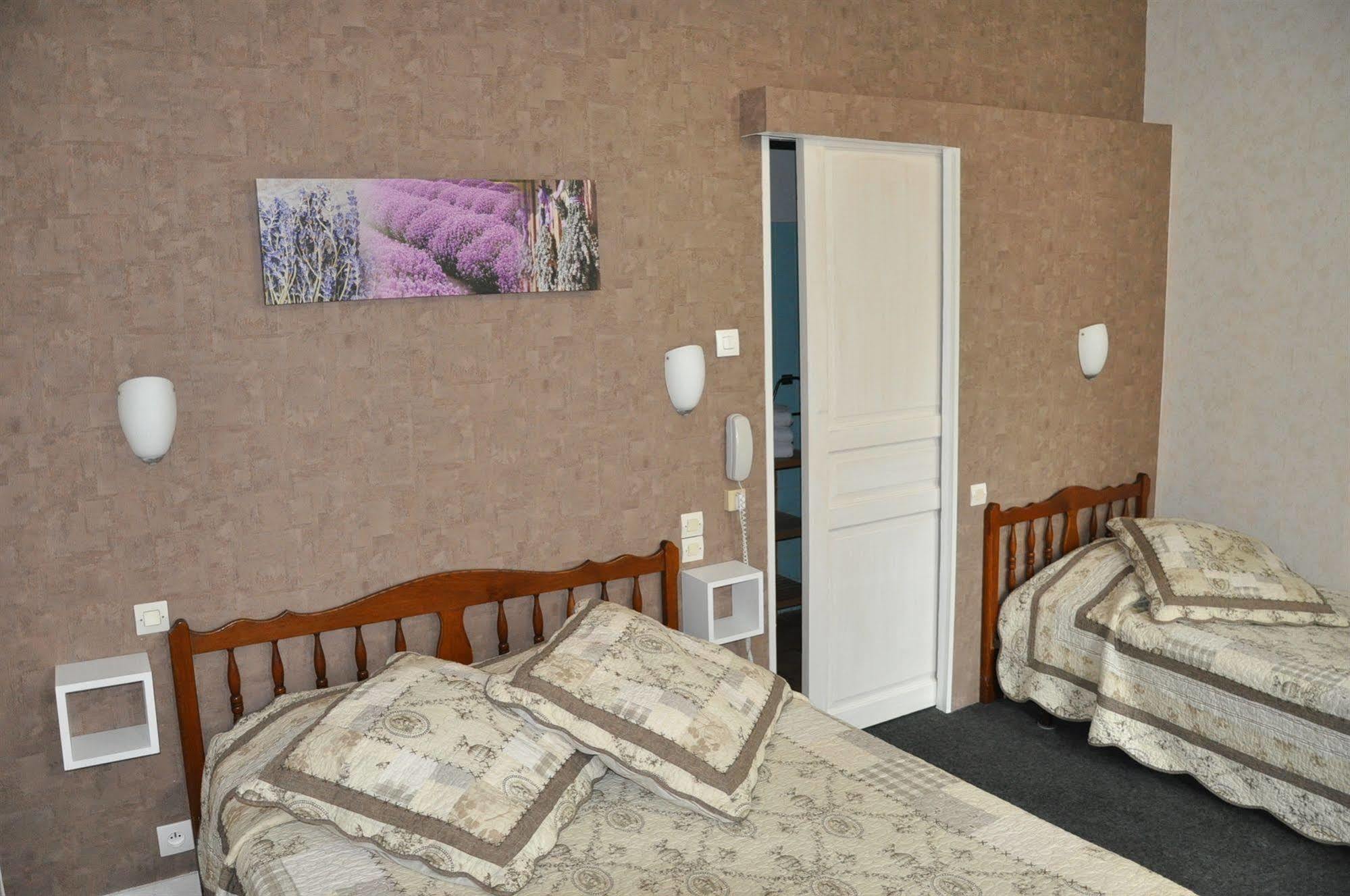 Select Hotel 2*